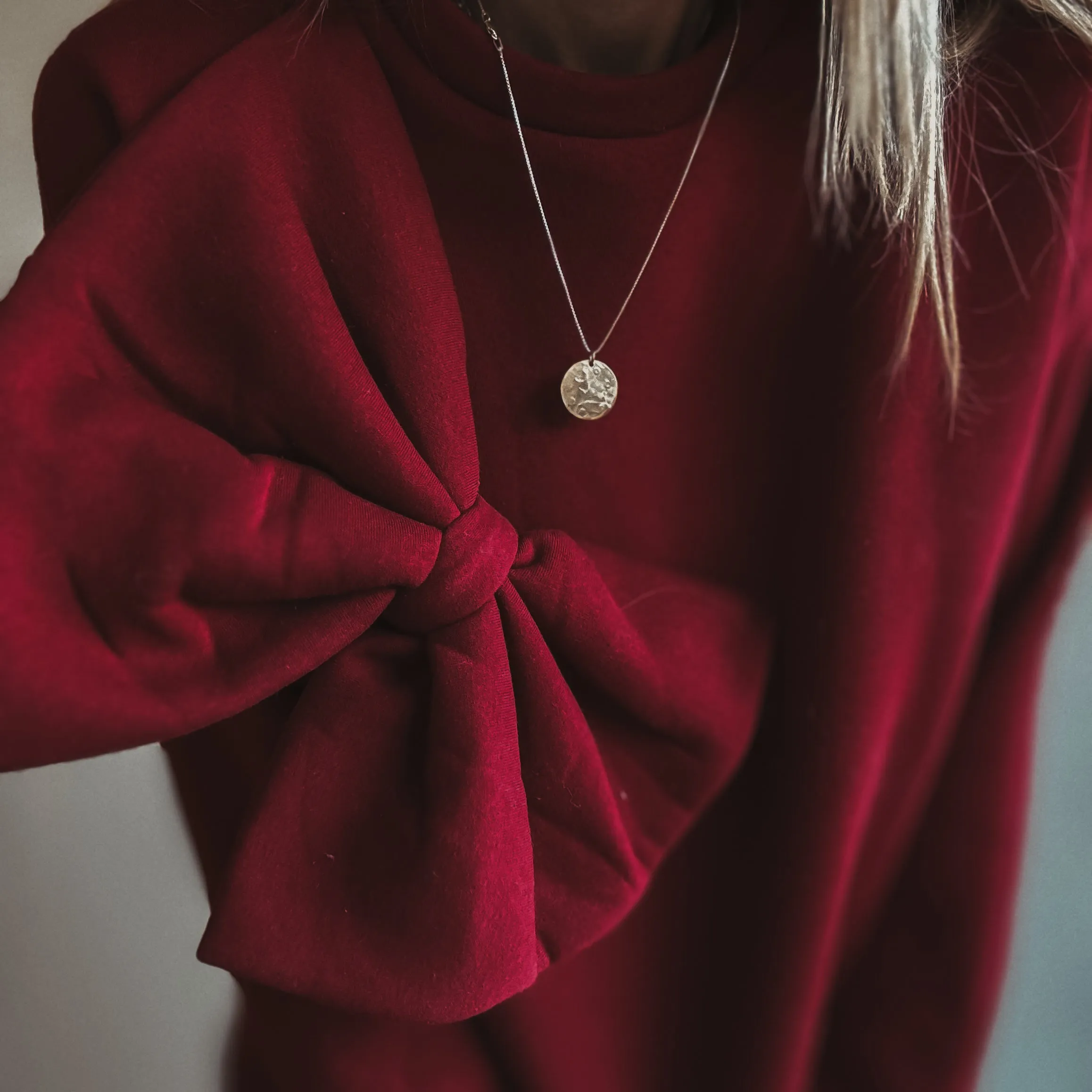 Burgundy Bow sweatshirt *NEW*