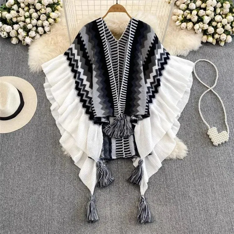 Chevron Batwing Tassel Hem Poncho