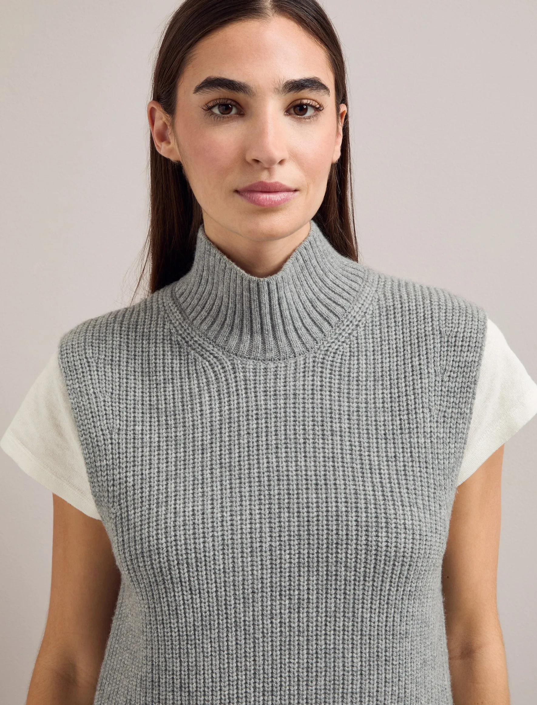 Janie Cashmere Blend Funnel Neck Sleeveless Jumper - Mid Grey