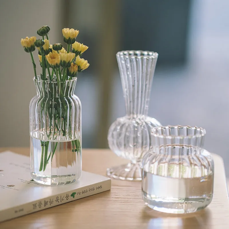 Minimalist set of 3 vases