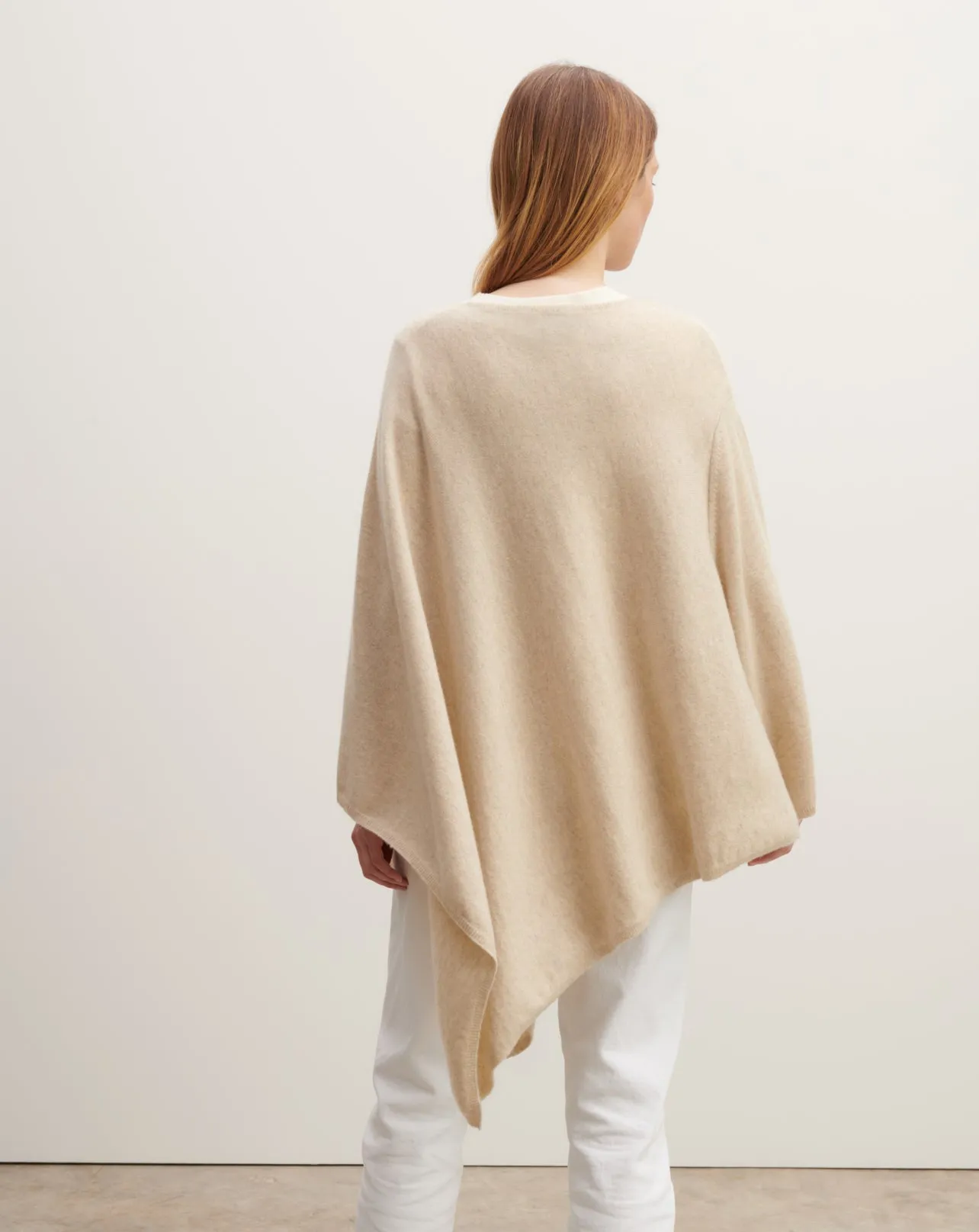 Poncho à manche unique