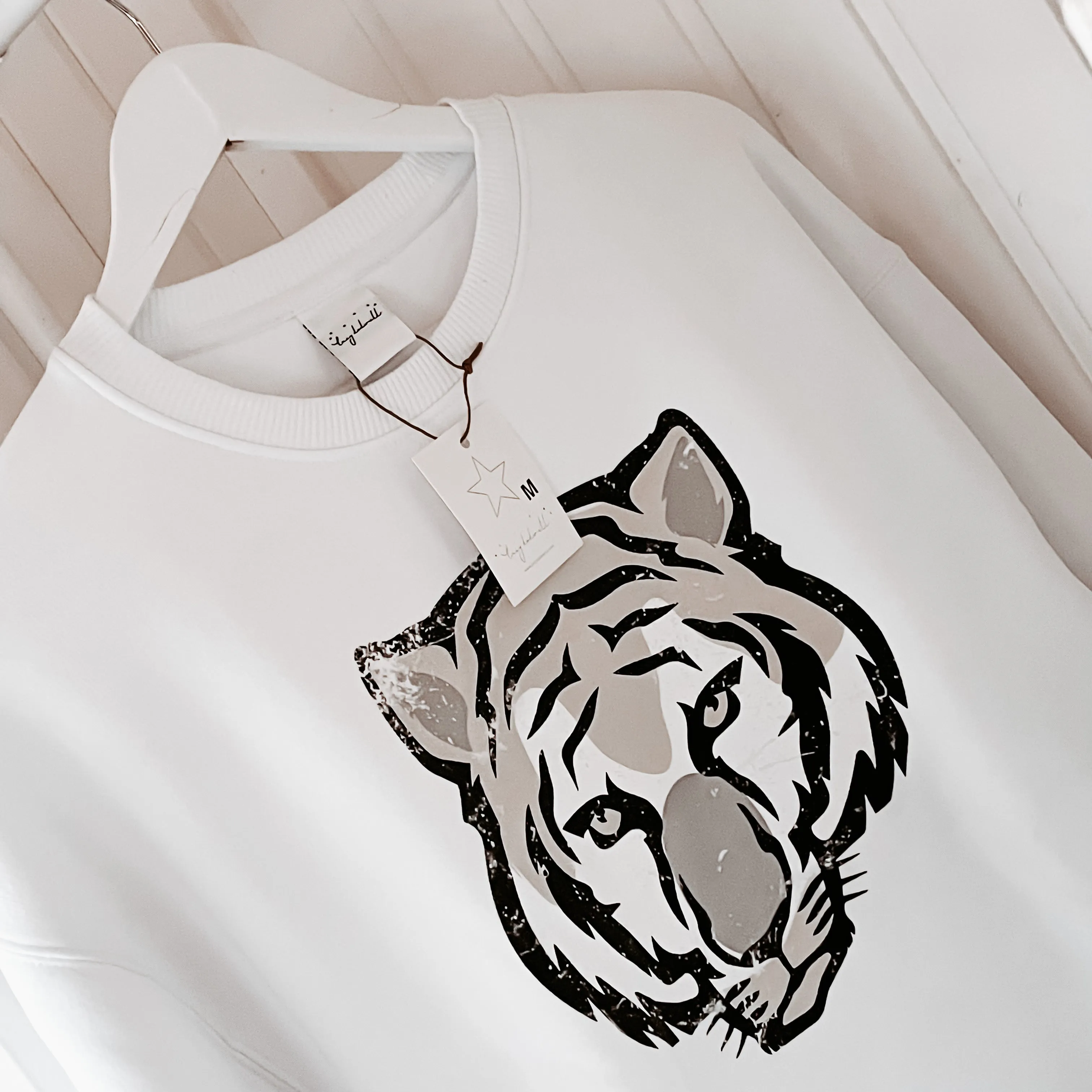 White tiger sweatshirt *super slouchy fit* *now half price*