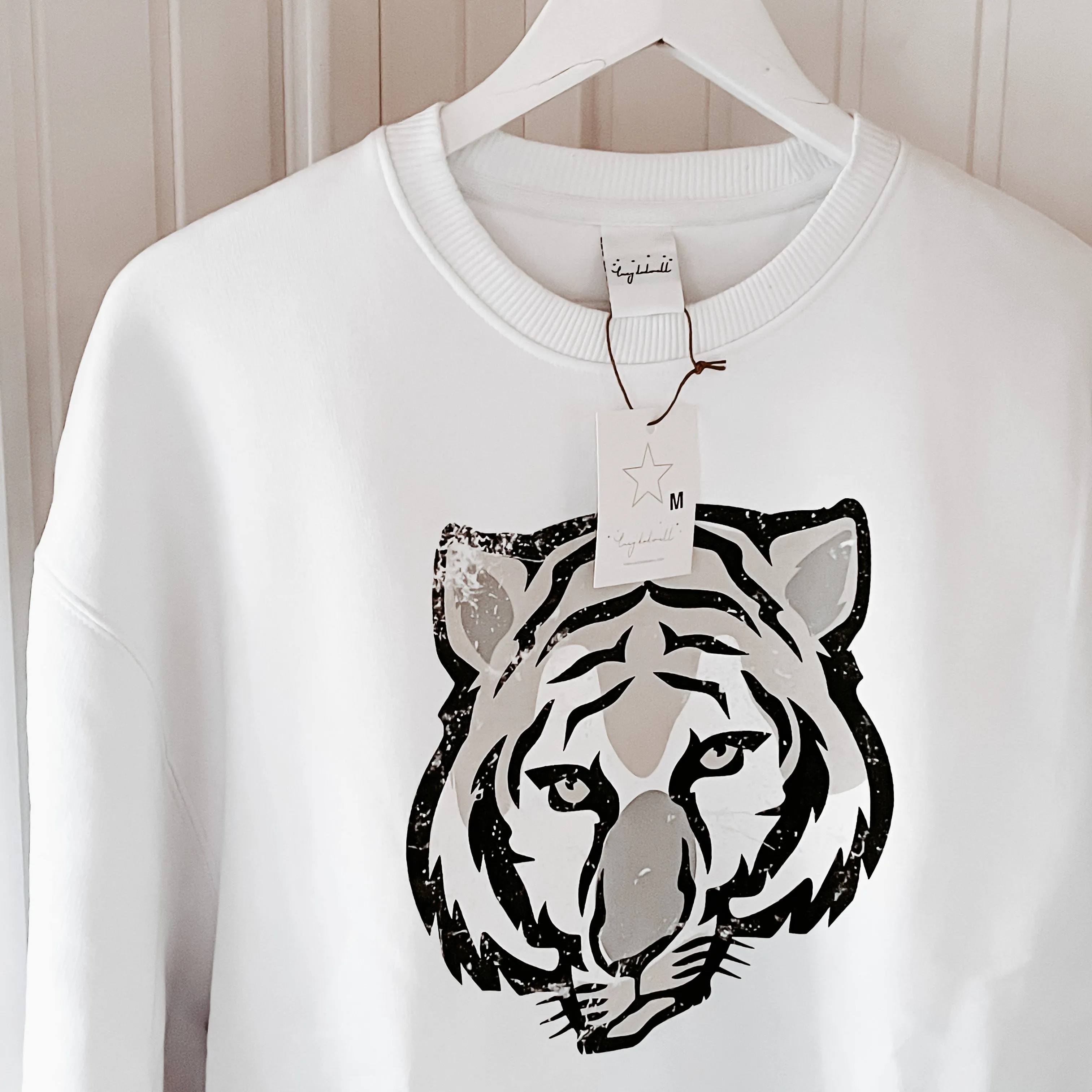 White tiger sweatshirt *super slouchy fit* *now half price*